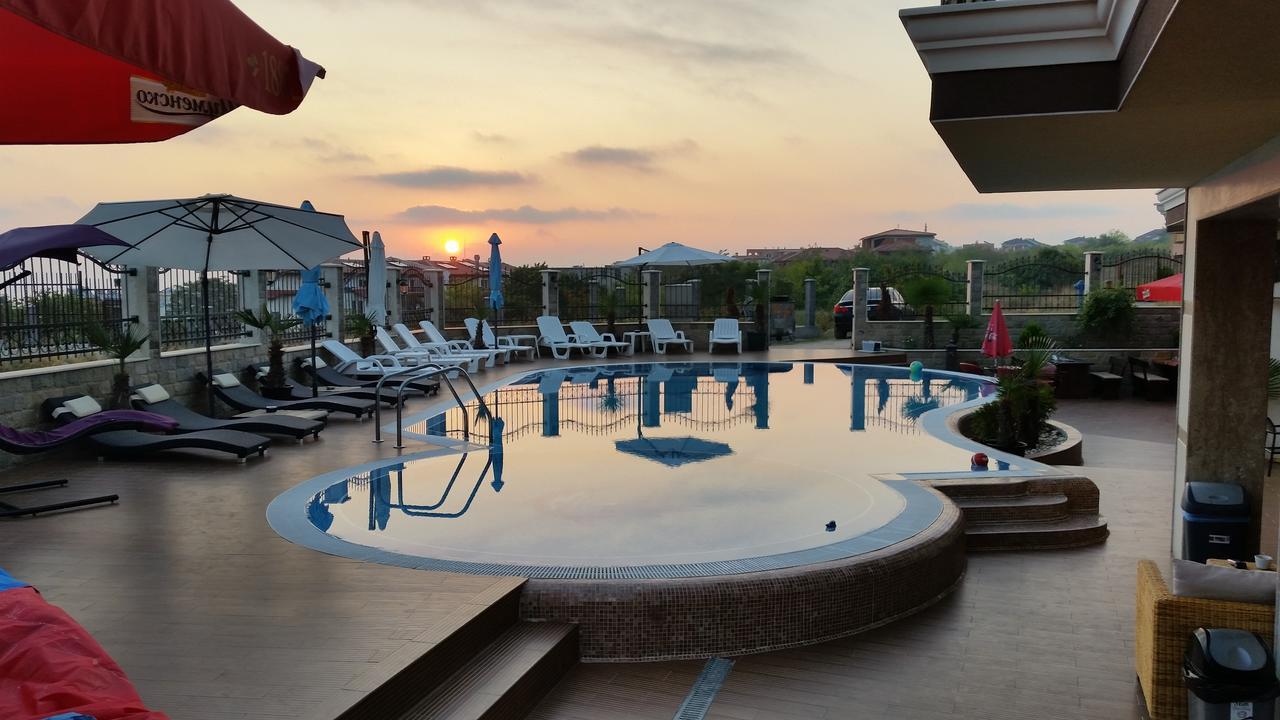 Taai Hotel Sozopol Exterior photo